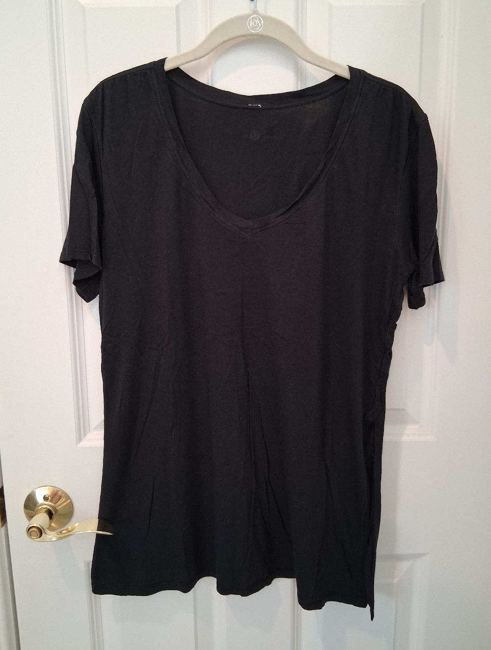 lululemon athletica Black V-Neck Short Sleeve Tee - Relaxed Fit
